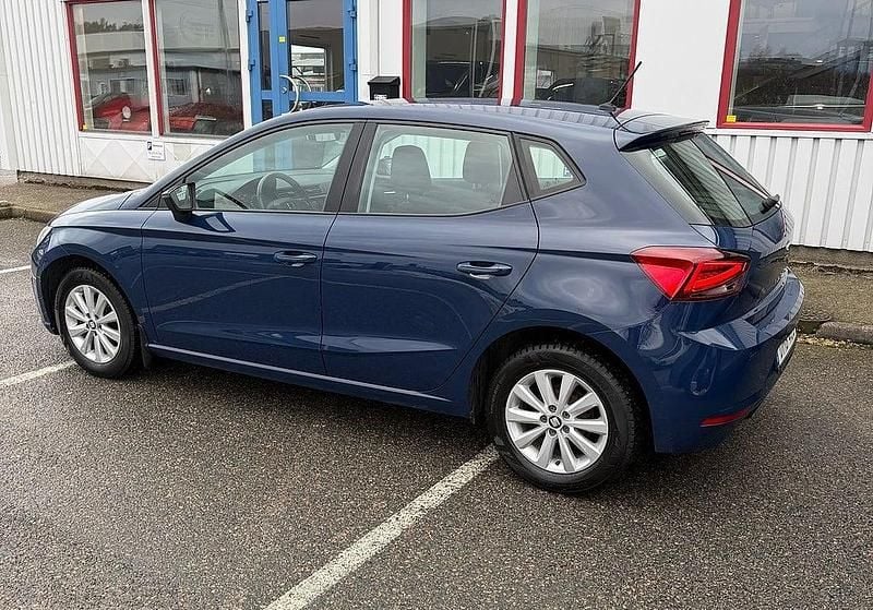 Begagnad Seat Ibiza Style 80 HK (58 kW) 2018 Mediterranean blue Halvkombi