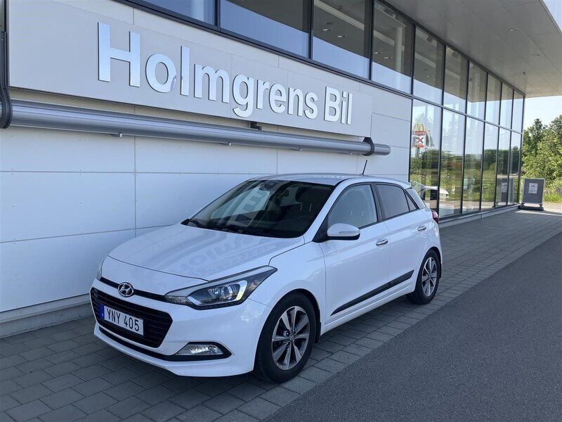 Vit Begagnad 2017 Hyundai i20 Premium Halvkombi | 109 500 kr - Bild 1/3