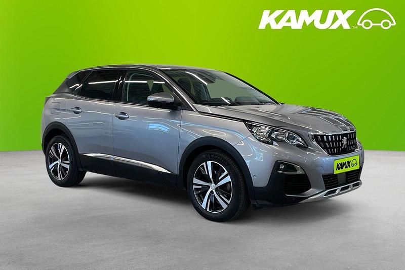 Silver/grå Begagnad 2018 Peugeot 3008 Allure SUV | 159 800 kr (Bra pris) - Bild 1/4