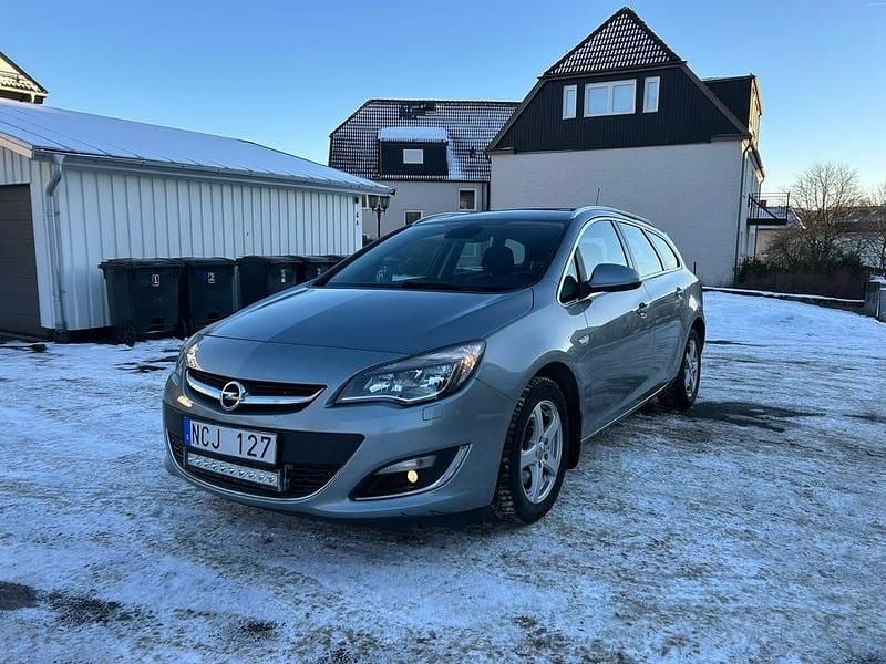 Begagnad Opel Astra 110 HK (80 kW) 2013 Kombi