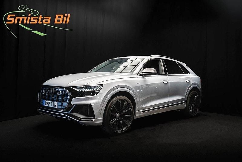 Silver Begagnad 2022 Audi Q8 S-line plus SUV | 619 900 kr - Bild 1/3