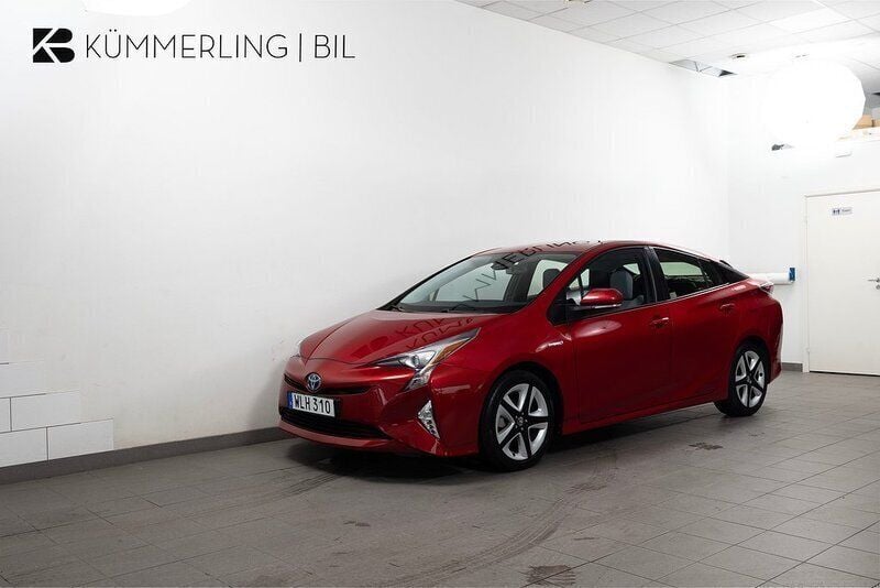 Röd Begagnad 2016 Toyota Prius Halvkombi | 179 900 kr (Marknadspris) - Bild 1/4
