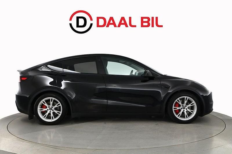 Begagnad Tesla Model Y Performance 392 kW (534 HK) 2023 Svart SUV