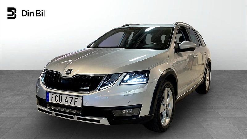 Silver Begagnad 2019 Skoda Octavia Kombi | 249 900 kr (Lite dyr) - Bild 1/4
