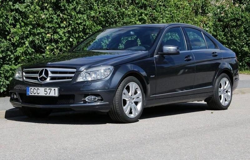 Begagnad Mercedes C180 156 HK (114 kW) 2010