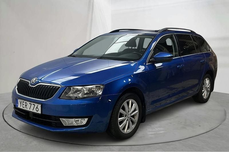 Blå Begagnad 2017 Skoda Octavia | 140 000 kr - Bild 1/4