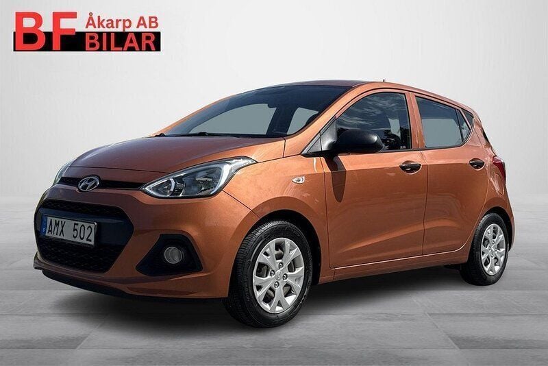 Orange Begagnad 2013 Hyundai i10 Halvkombi | 69 500 kr (Lite dyr) - Bild 1/4