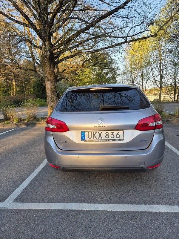 Begagnad Peugeot 308 SW Allure 150 HK (110 kW) 2015 Kombi