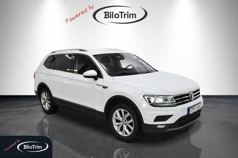 Vit Begagnad 2020 VW Tiguan Allspace SUV | 299 900 kr (Marknadspris) - Bild 1/4