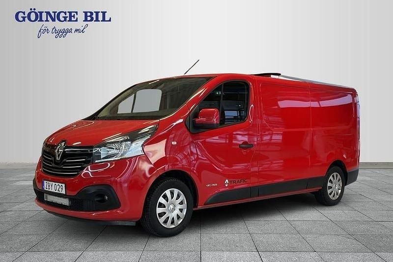 Begagnad Renault Trafic 147 HK (108 kW) 2018 Röd Minibuss