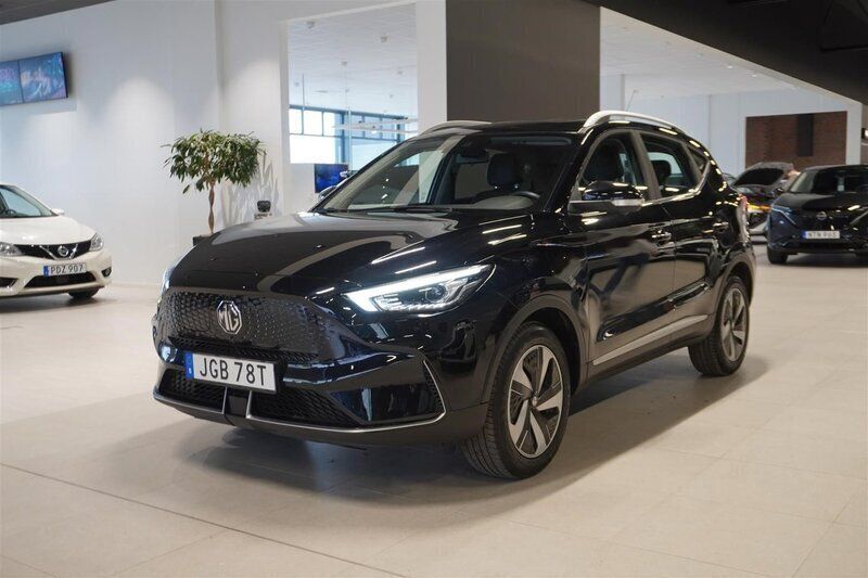 Svart Begagnad 2021 MG ZS Comfort Sedan | 279 900 kr (Marknadspris) - Bild 1/4
