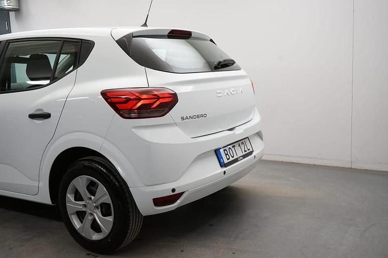 Begagnad Dacia Sandero Essentiel 91 HK (66 kW) 2022 Vit Halvkombi