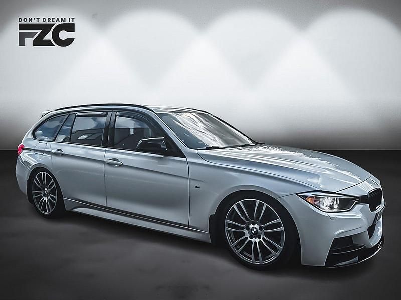 Vit Begagnad 2015 BMW 328 M Sport Kombi | 214 500 kr (Lite dyr) - Bild 1/4