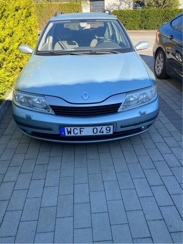 Grå Begagnad 2004 Renault Laguna GrandTour Expression Kombi | 25 900 kr - Bild 1/4