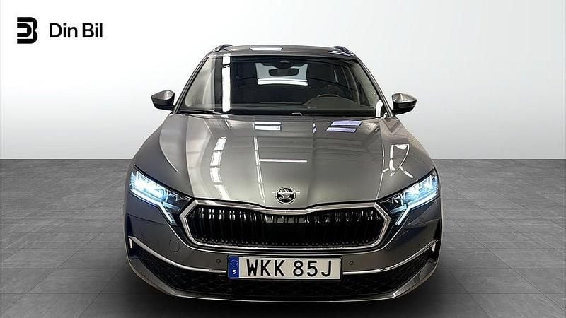 Begagnad Skoda Octavia Selection 116 HK (85 kW) 2024 Grå Kombi