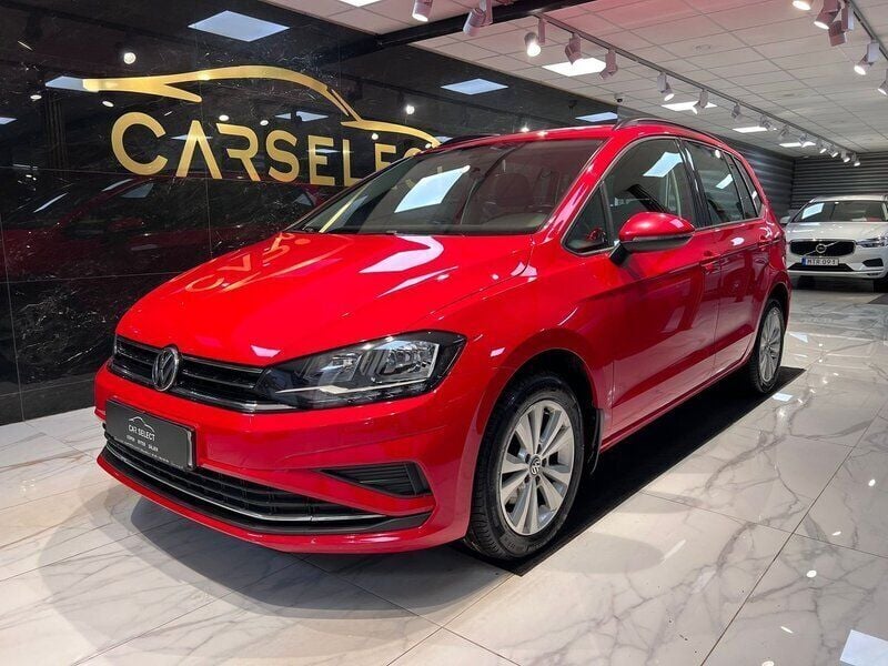 Röd Begagnad 2019 VW Golf VII Halvkombi | 149 900 kr (Marknadspris) - Bild 1/4