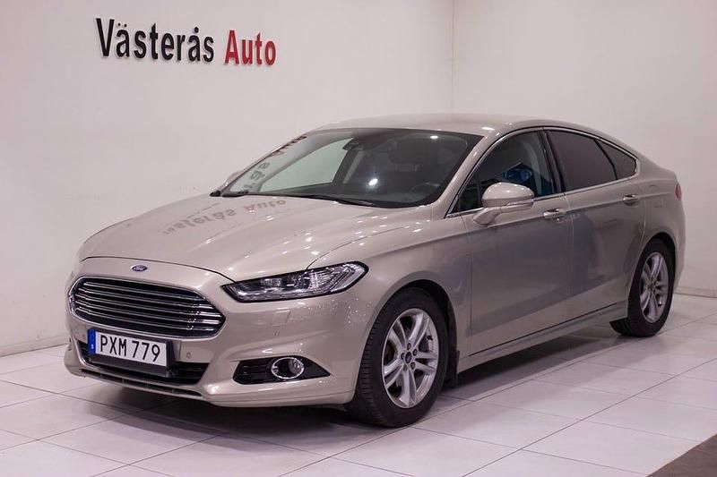 Grå Begagnad 2015 Ford Mondeo Titanium Kombi | 149 000 kr (Lite dyr) - Bild 1/4