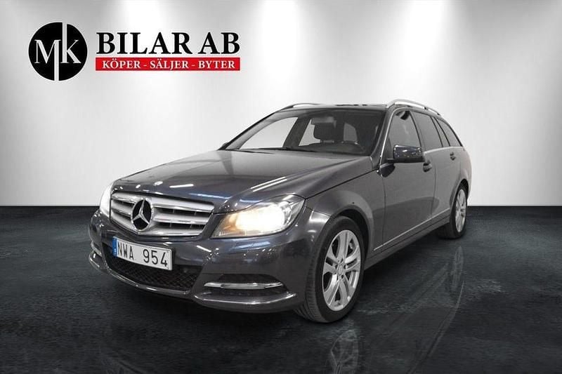 Mörkgrå (grå) Begagnad 2014 Mercedes C220 Avantgarde Kombi | 139 900 kr (Superpris) - Bild 1/4