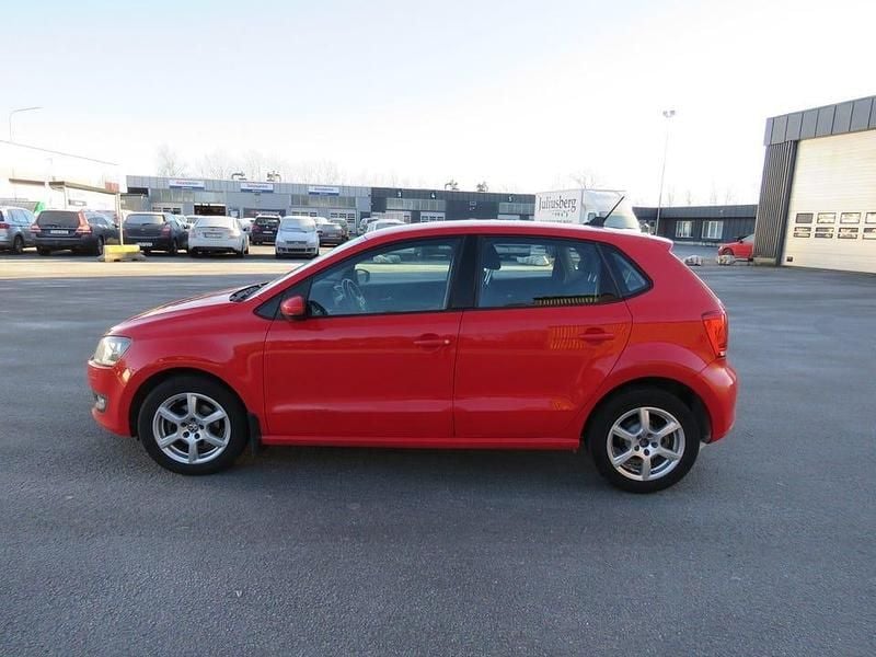 Begagnad VW Polo 86 HK (63 kW) 2014 Röd