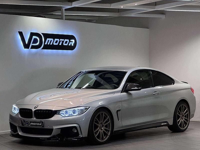 Silver Begagnad 2014 BMW 435 M Sport Sportkupé | 199 700 kr (Dyr) - Bild 1/4