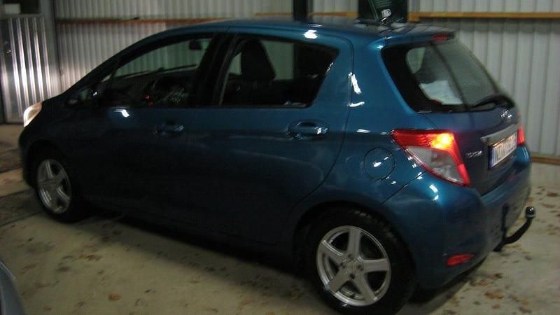 Grön Begagnad 2012 Toyota Yaris Active Halvkombi | 59 900 kr (Marknadspris) - Bild 1/4