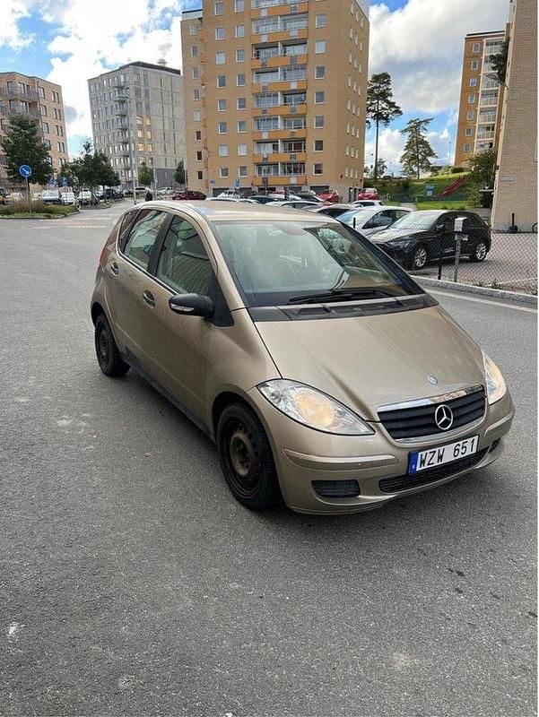 Brun Begagnad 2006 Mercedes A150 Halvkombi | 24 900 kr (Superpris) - Bild 1/4