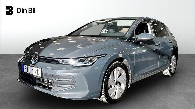 Begagnad VW Golf VIII Life 150 HK (110 kW) 2024 Mörkgrå Halvkombi