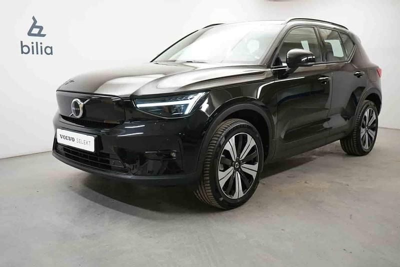Svart Begagnad 2023 Volvo XC40 Single Motor SUV | 334 900 kr - Bild 1/1