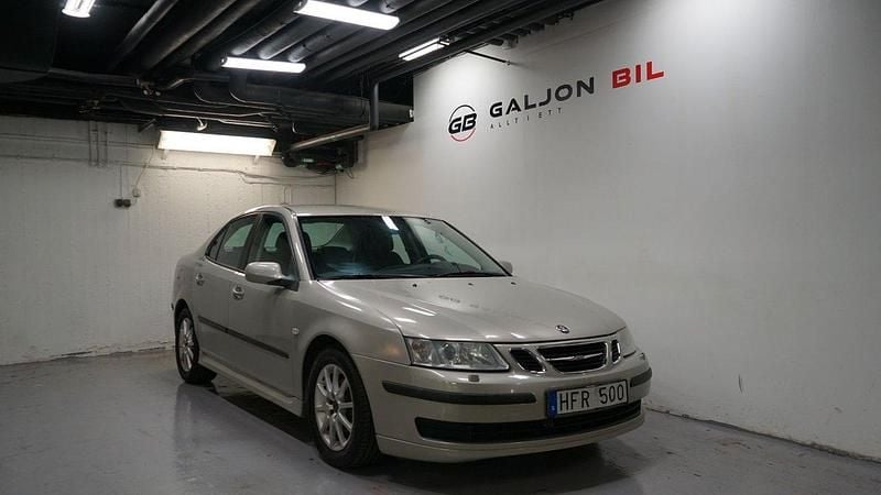 Ljusgul (gul) Begagnad 2006 Saab 9-3 Linear Sedan | 36 000 kr (Marknadspris) - Bild 1/4