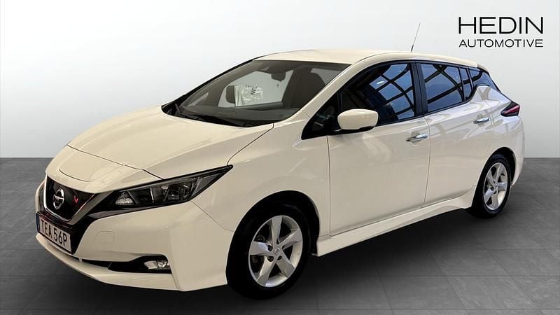 Begagnad Nissan Leaf 110 kW (150 HK) 2019 Vit Halvkombi