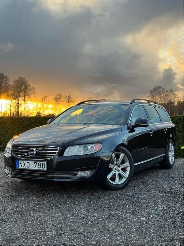 Svart Begagnad 2014 Volvo V70 Momentum Kombi | 99 900 kr (Bra pris) - Bild 1/4