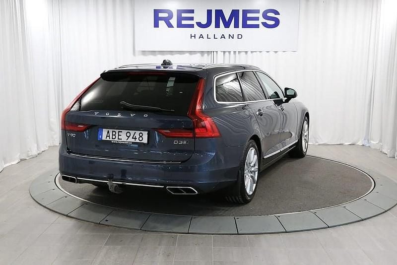 Begagnad Volvo V90 Inscription 151 HK (111 kW) 2017 Mörkblå (blå) Kombi