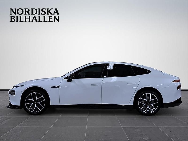 Begagnad XPENG P7 347 kW (473 HK) 2023 Vit Sedan