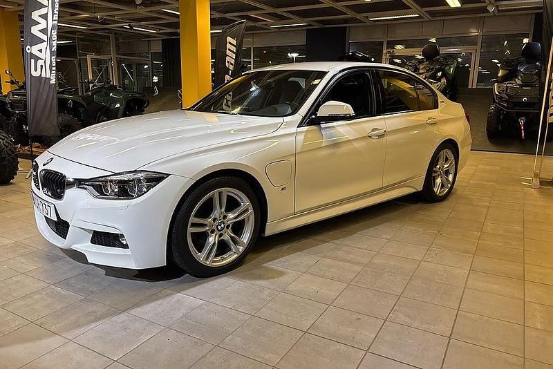 Begagnad BMW 330e M Sport 184 HK (135 kW) 2016 Vit Sedan