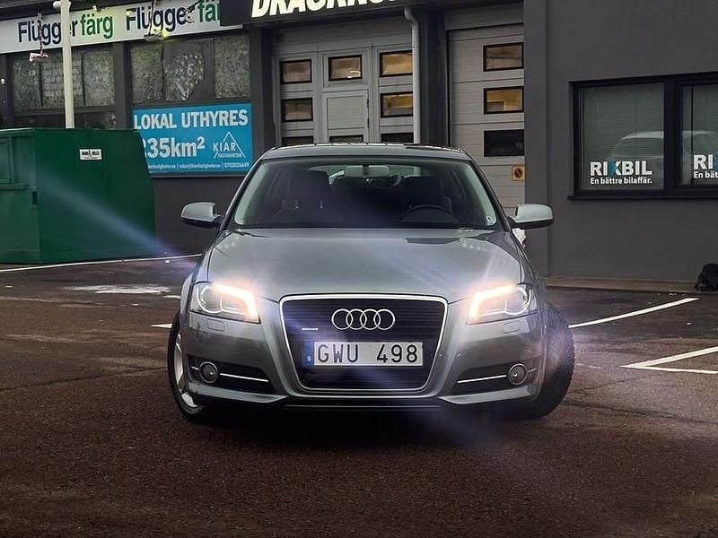 Begagnad Audi A3 140 HK (102 kW) 2011 Grå Halvkombi