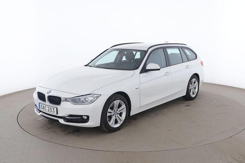Vit Begagnad 2015 BMW 318 Sport Line Kombi | 129 000 kr (Marknadspris) - Bild 1/3
