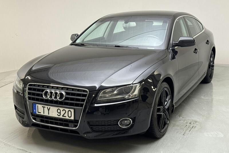 Svart Begagnad 2011 Audi A5 Proline Sportkupé | 64 000 kr - Bild 1/4
