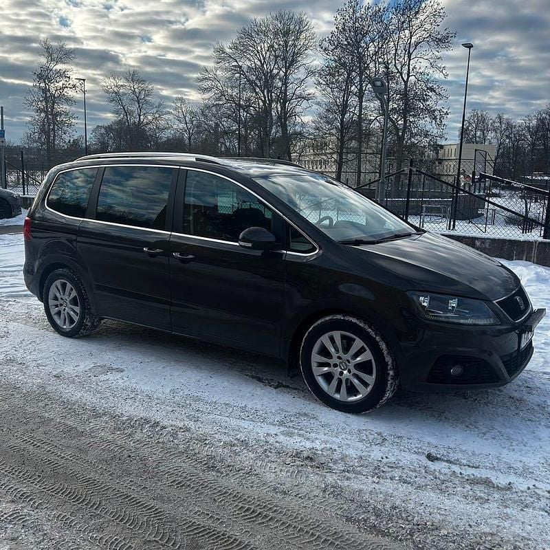 Begagnad 2015 Seat Alhambra 4Drive Minibuss | 82 500 kr (Bra pris) - Bild 1/4