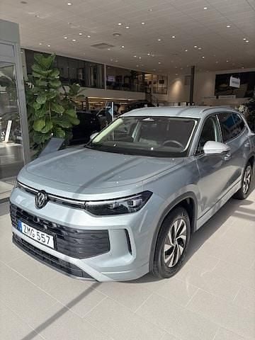 Ny 2025 VW Tayron Life SUV | 555 000 kr (Marknadspris) - Bild 1/4