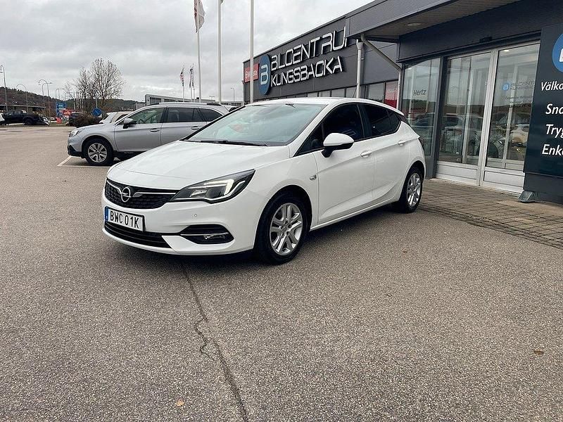 Vit Begagnad 2020 Opel Astra Enjoy Halvkombi | 139 900 kr - Bild 1/4