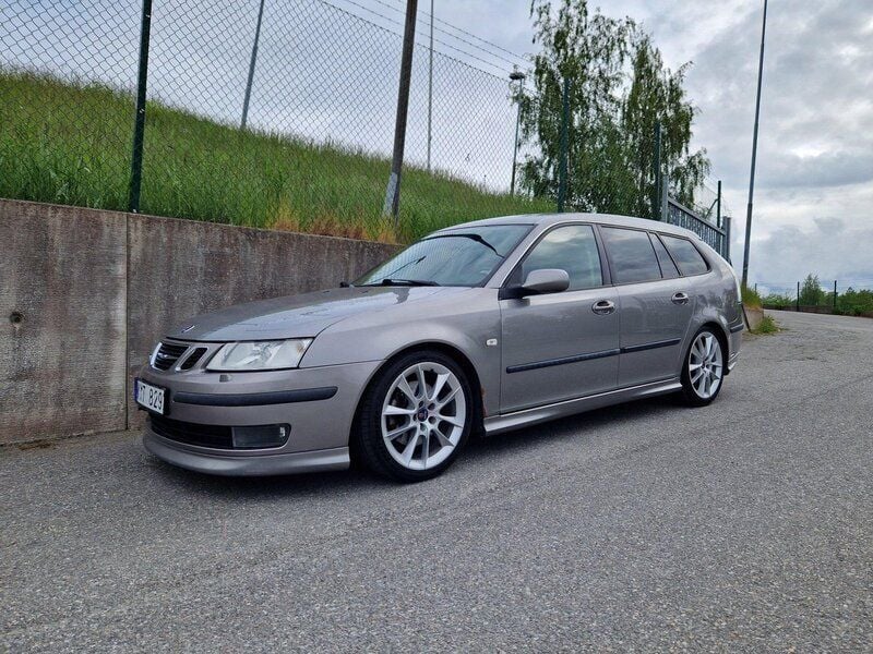 Grå Begagnad 2006 Saab 9-3 Aero Kombi | 32 900 kr (Superpris) - Bild 1/4