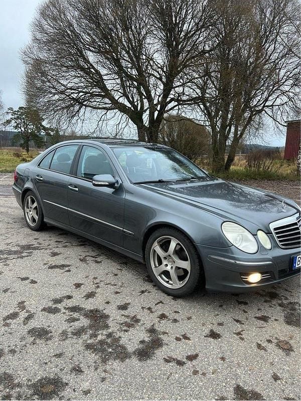 Grå Begagnad 2007 Mercedes E280 Avantgarde Sedan | 55 000 kr (Marknadspris) - Bild 1/4