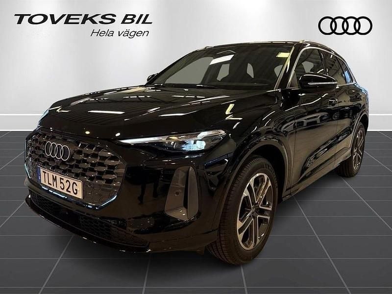Mytsvart metallic Ny 2025 Audi Q5 SUV | 599 000 kr (Marknadspris) - Bild 1/4