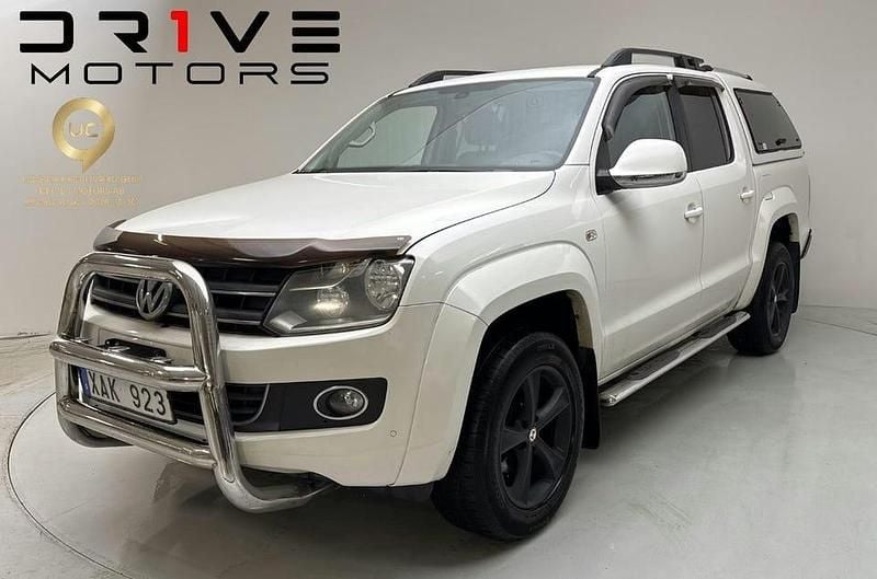 Vit Begagnad 2013 VW Amarok Highline Pickup | 189 900 kr (Marknadspris) - Bild 1/4