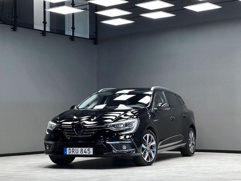 Svart Begagnad 2016 Renault Mégane GrandTour Bose Edition Kombi | 109 900 kr (Marknadspris) - Bild 1/3
