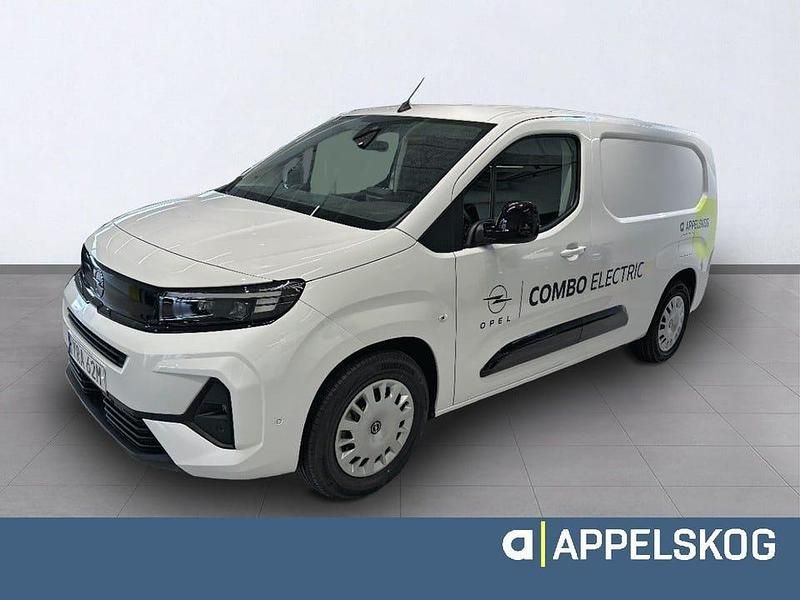 Vit (vit kaolin) Begagnad 2024 Opel Combo-e Life Elite Van | 439 900 kr (Dyr) - Bild 1/4