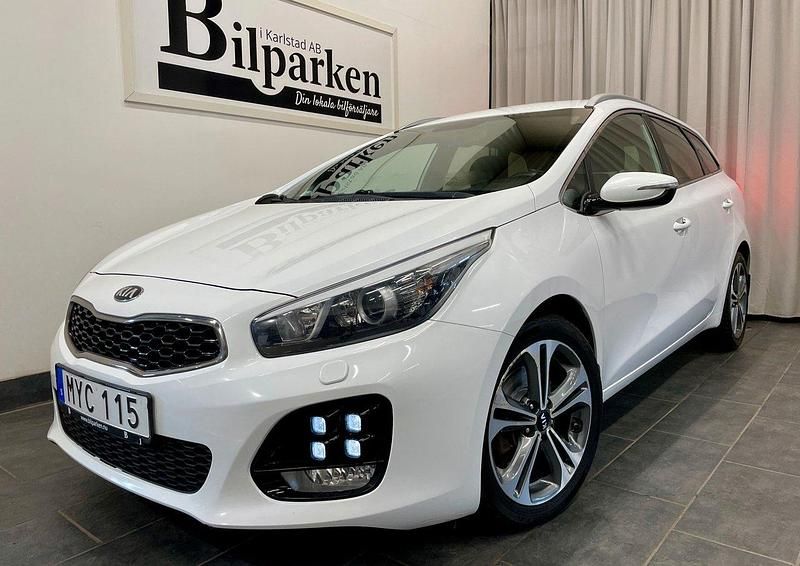Vit Begagnad 2016 Kia Ceed Sportswagon GT-Line Kombi | 109 900 kr (Marknadspris) - Bild 1/4