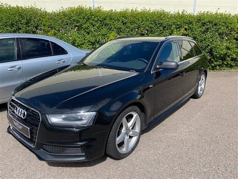 Begagnad Audi A4 S-Line 177 HK (130 kW) 2014 Svart Kombi