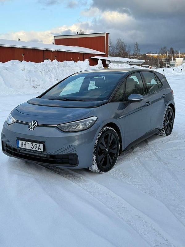 Blå Begagnad 2021 VW ID.3 Pro Performance Halvkombi | 230 000 kr (Bra pris) - Bild 1/4
