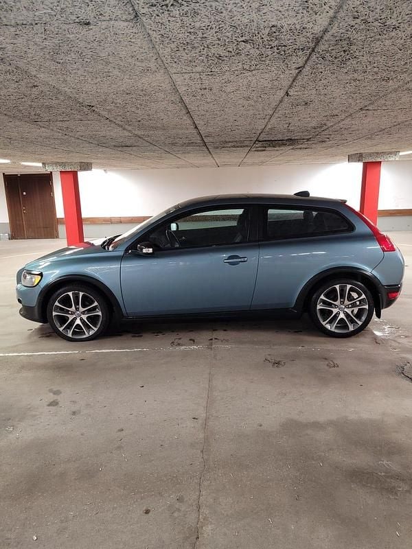 Begagnad 2007 Volvo C30 Halvkombi | 23 000 kr (Superpris) - Bild 1/4